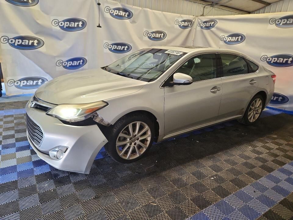 2013 TOYOTA Avalon
