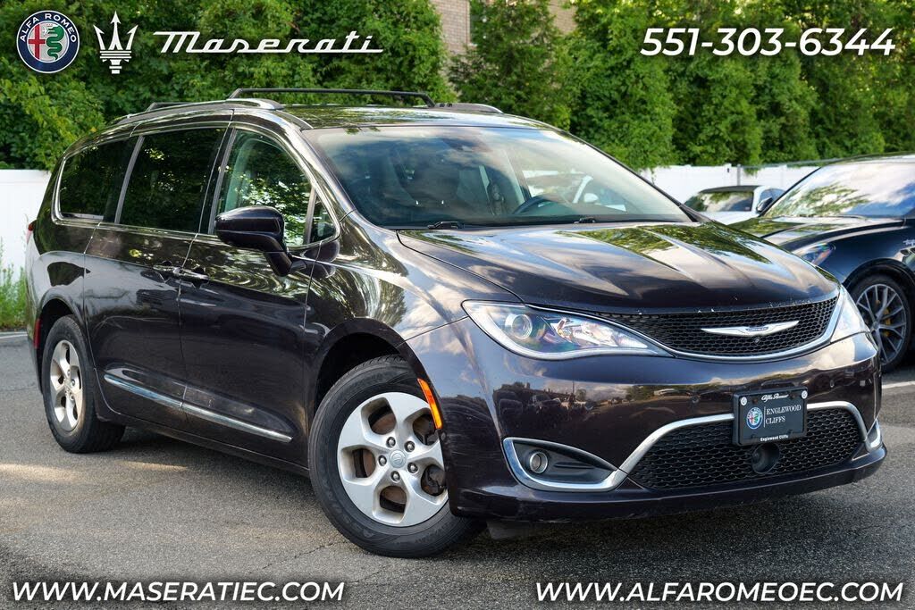 2017 CHRYSLER Pacifica