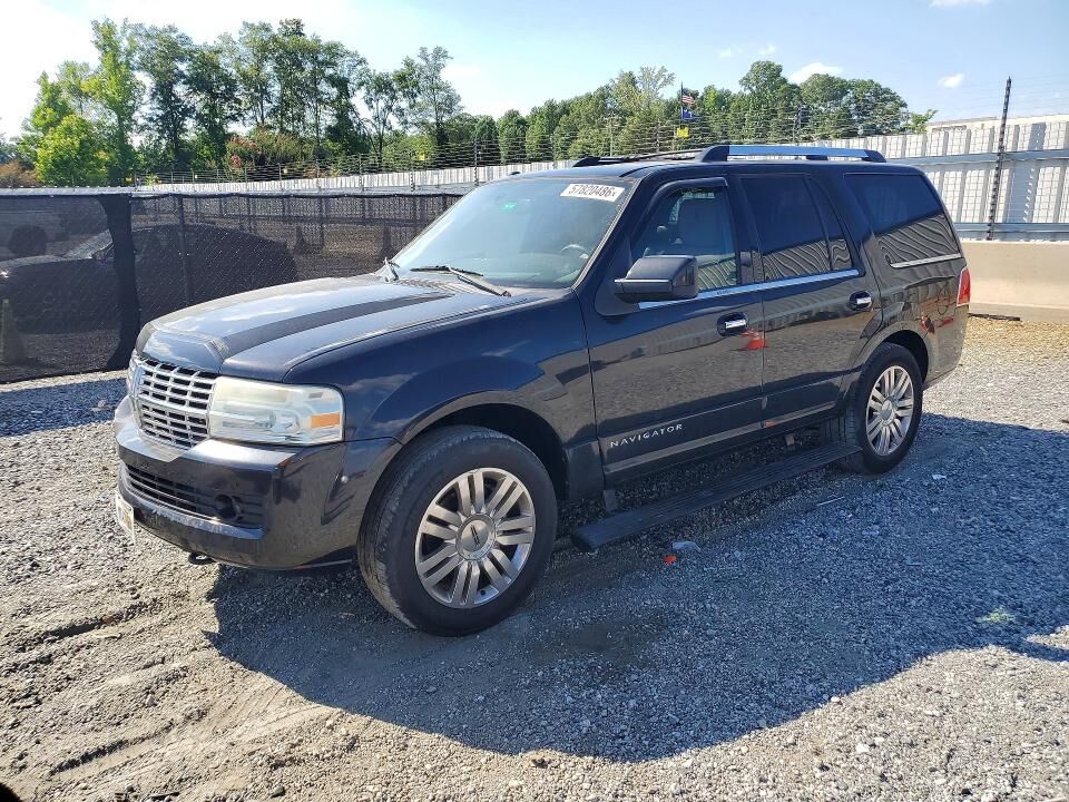 2011 LINCOLN Navigator