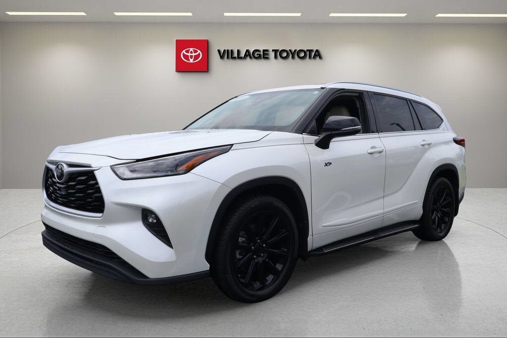 2021 TOYOTA Highlander
