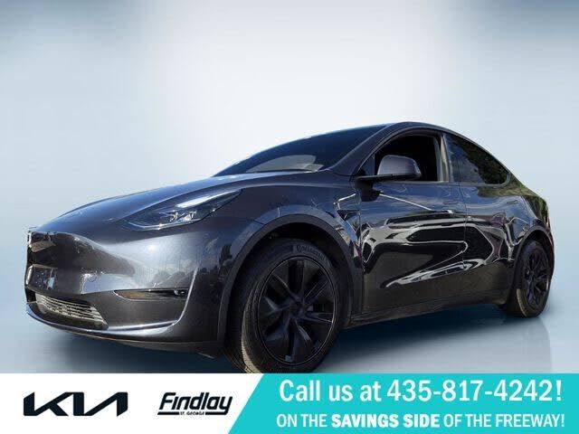 2025 TESLA Model Y