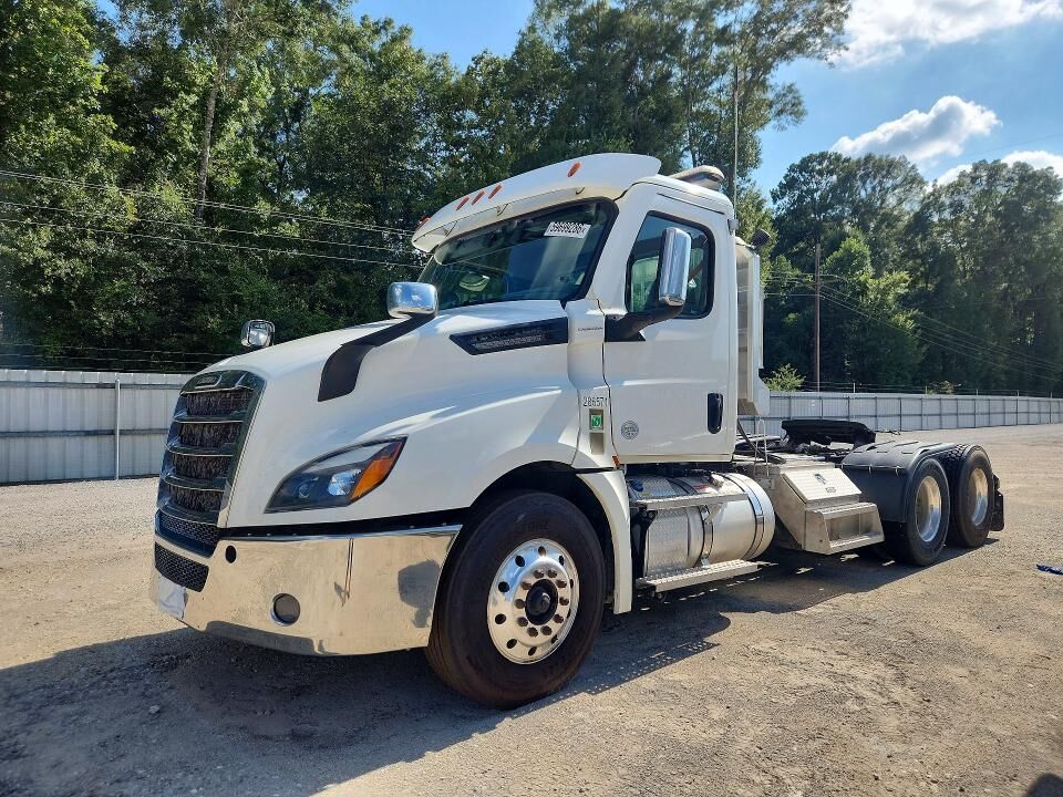 2023 FREIGHTLINER Cascadia