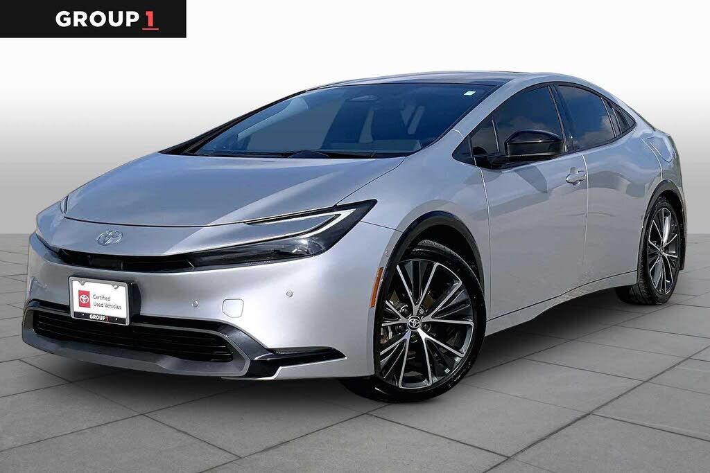 2024 TOYOTA PRIUS