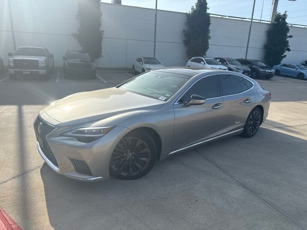 2022 LEXUS LS