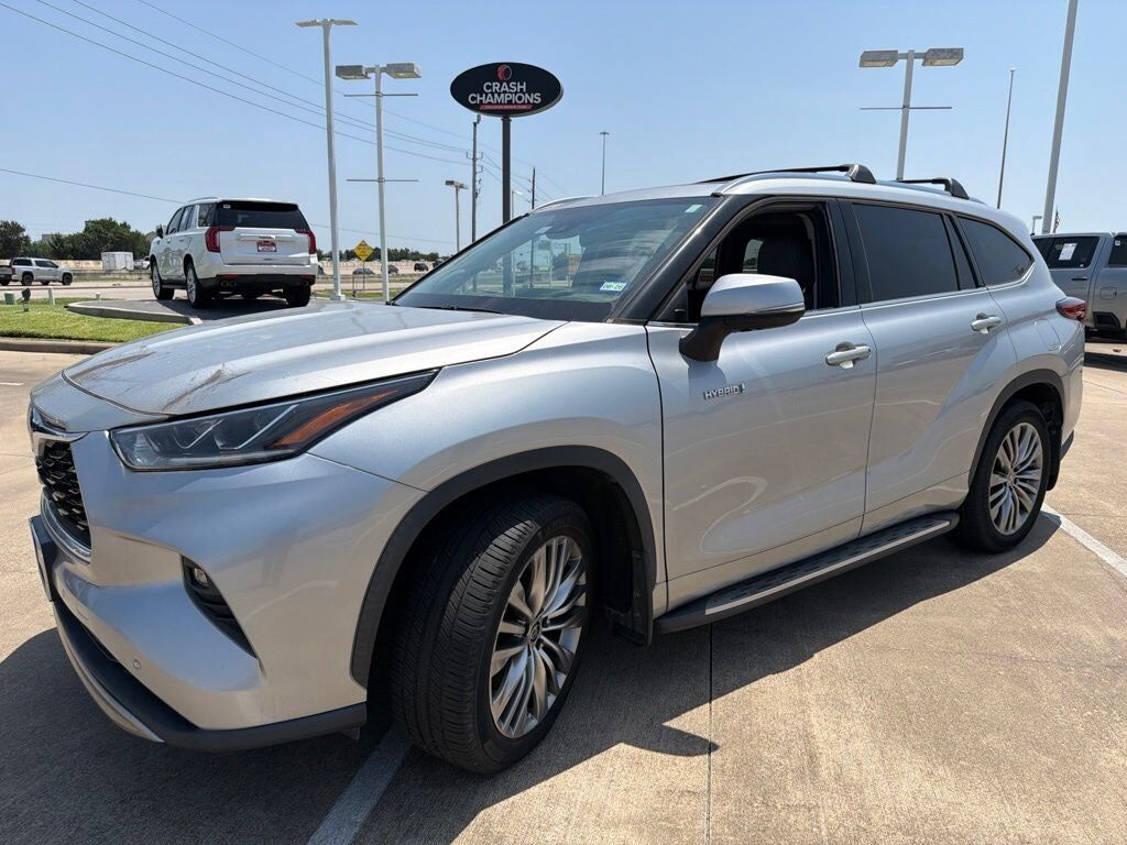 2021 TOYOTA Highlander