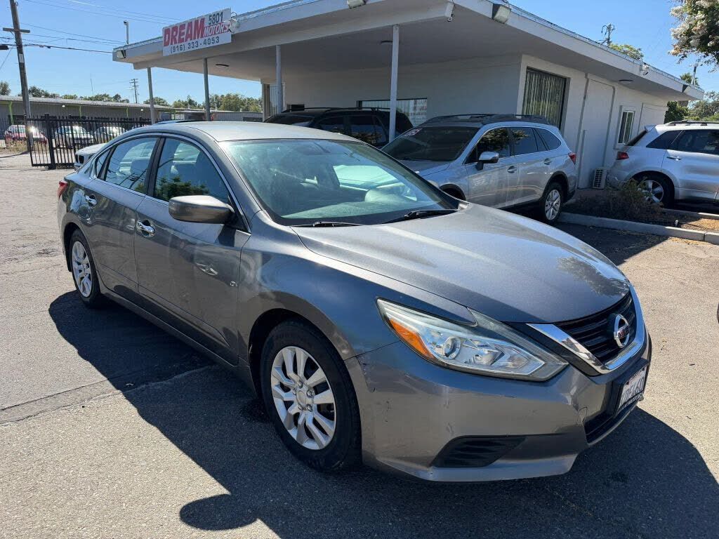 2017 NISSAN Altima