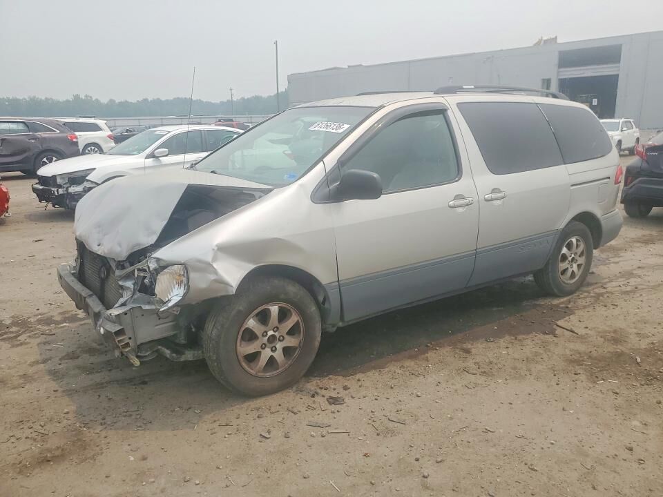 2002 TOYOTA Sienna