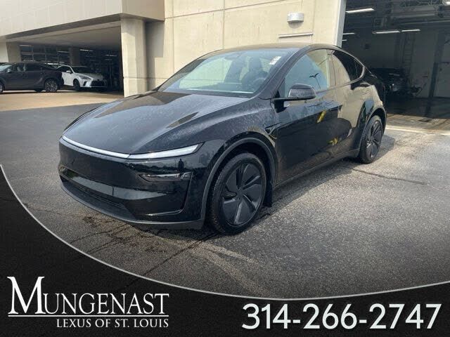 2026 TESLA Model Y