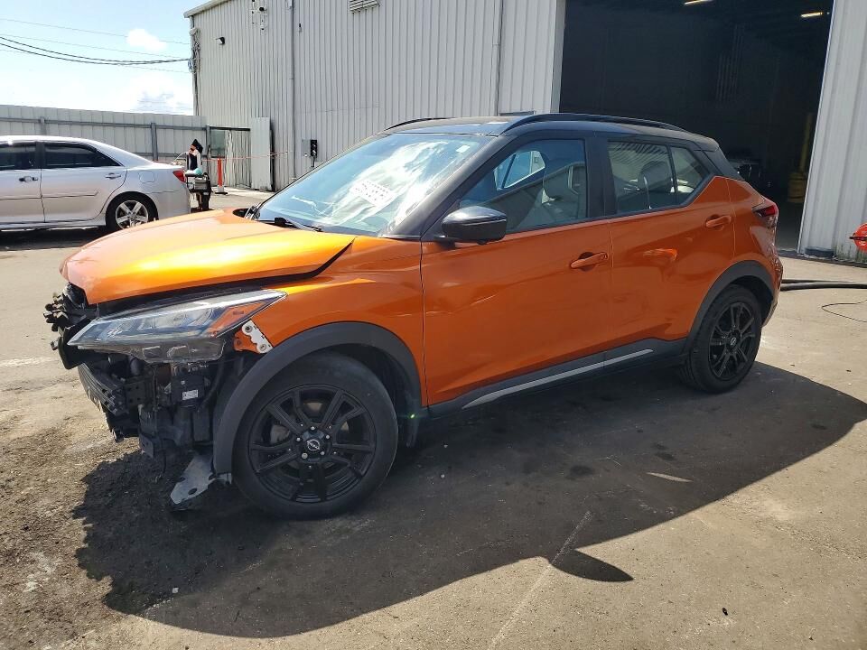 2022 NISSAN Kicks