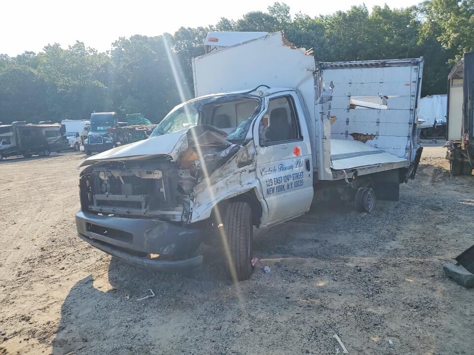 2010 FORD E-350