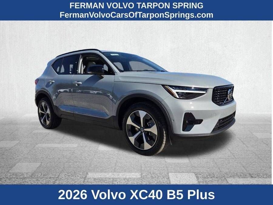 2026 VOLVO XC40