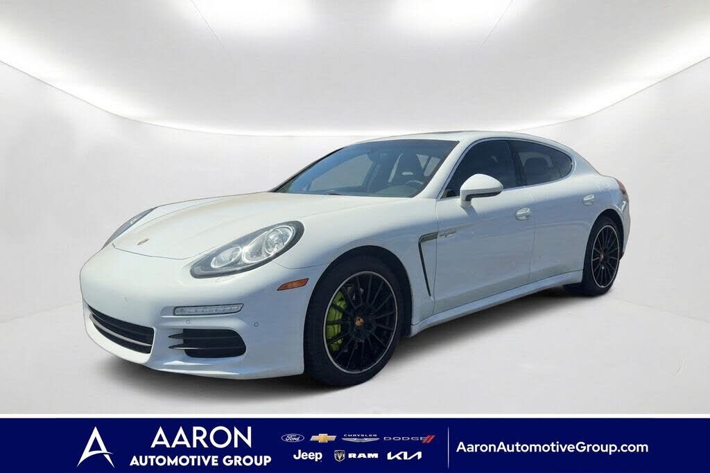 2016 PORSCHE Panamera