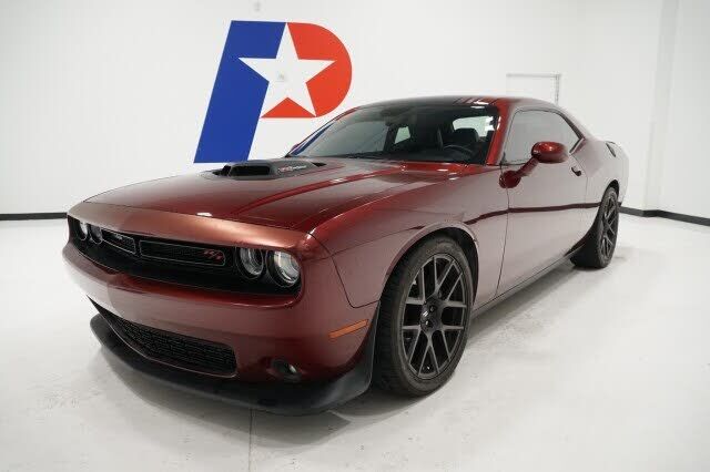 2017 DODGE Challenger