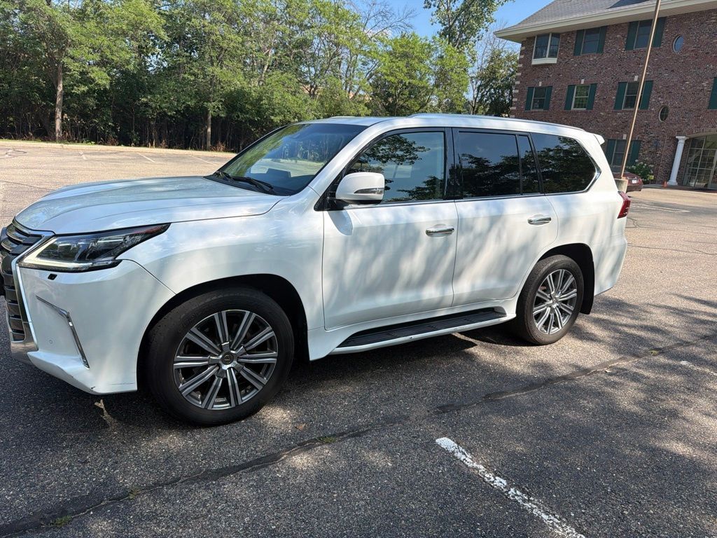 2016 LEXUS LX