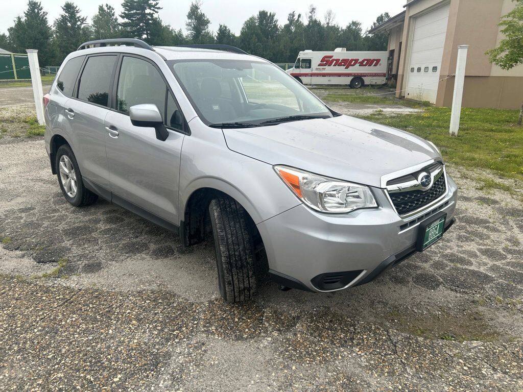 2016 SUBARU Forester