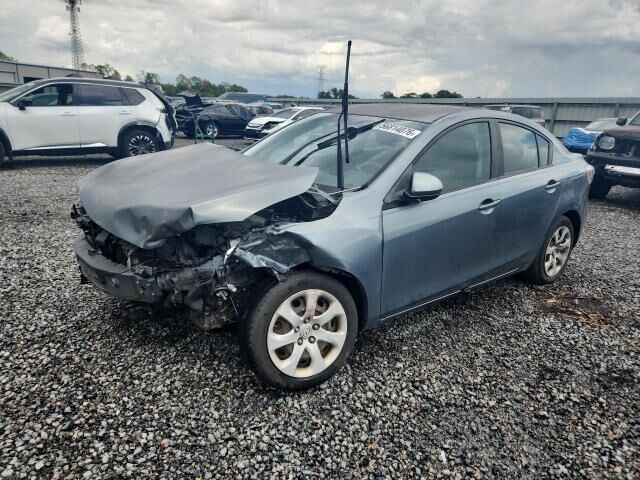2013 MAZDA Mazda3