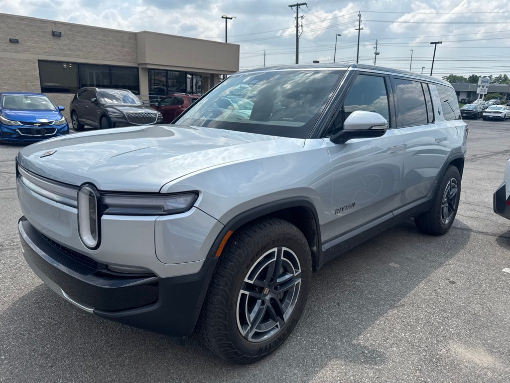 2025 RIVIAN R1S