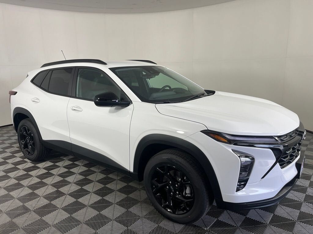 2026 CHEVROLET Trax