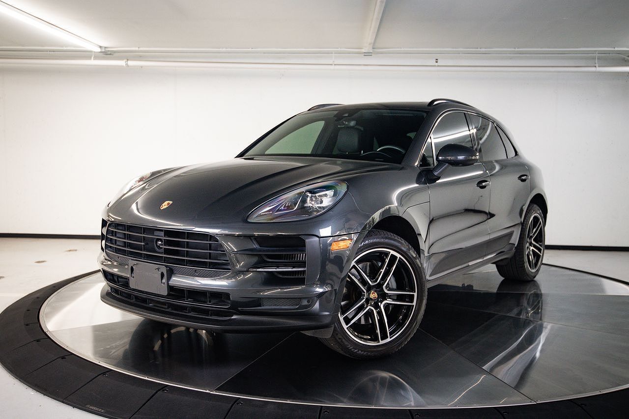 2020 PORSCHE Macan
