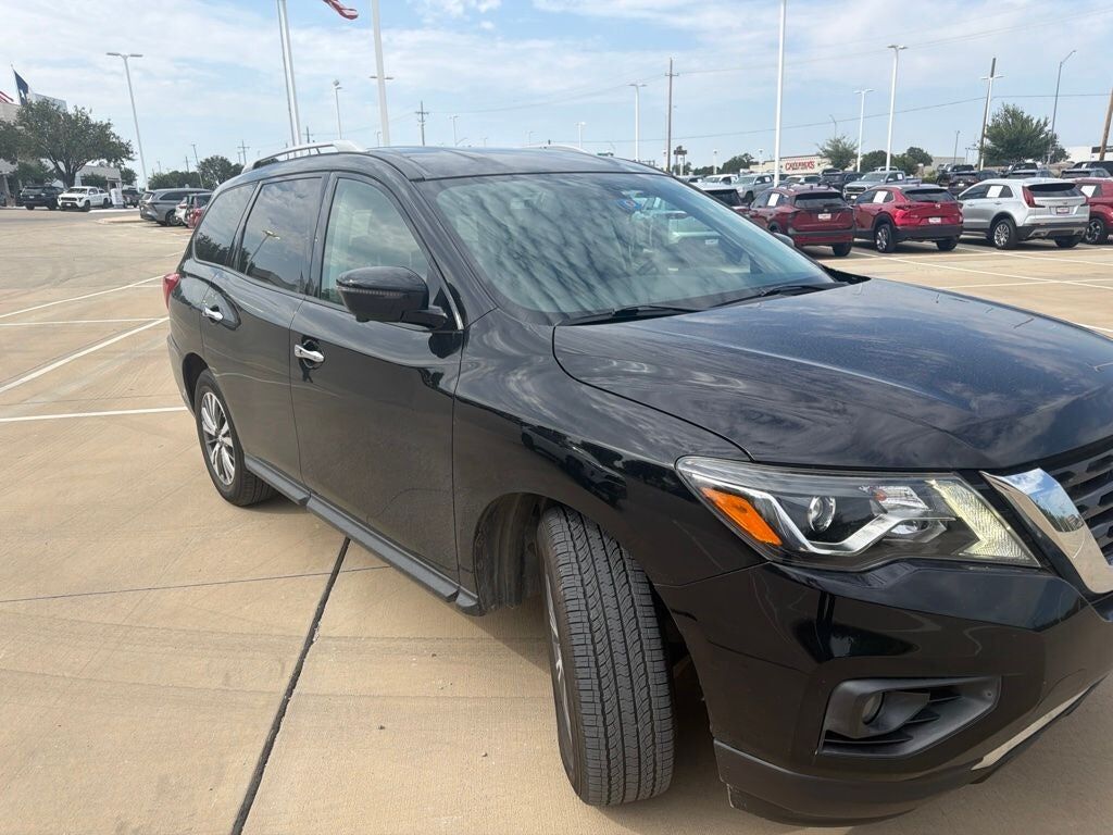 2018 NISSAN Pathfinder