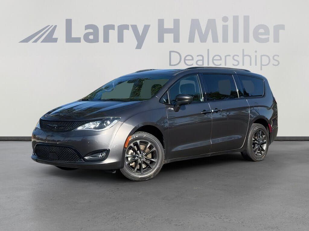 2020 CHRYSLER Pacifica