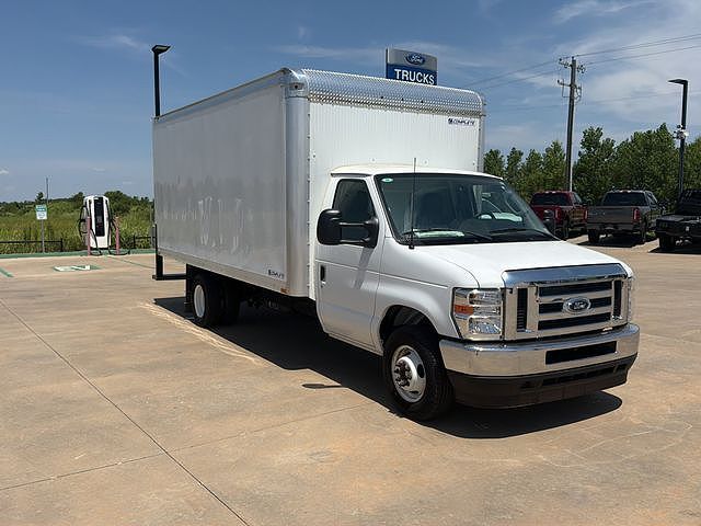 2024 FORD E-350