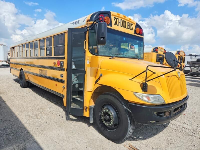 2013 IC BUS PB105