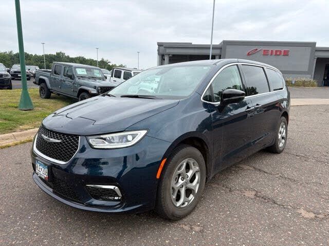 2024 CHRYSLER Pacifica