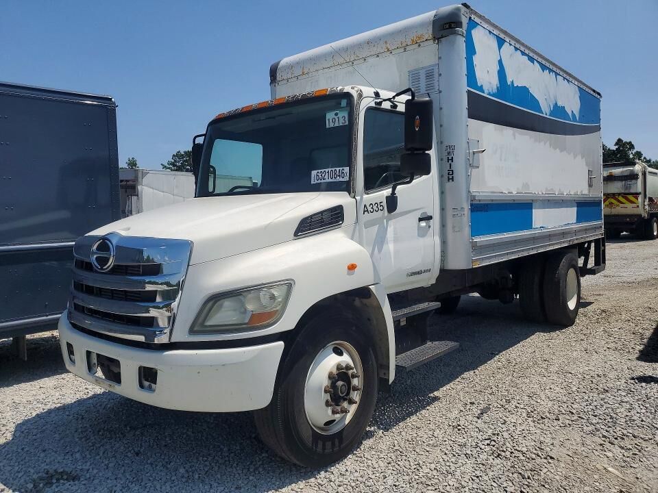 2013 HINO Incomplete Vehicle
