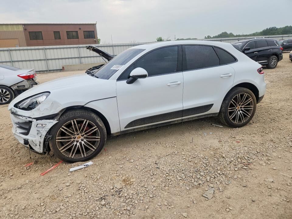 2016 PORSCHE Macan