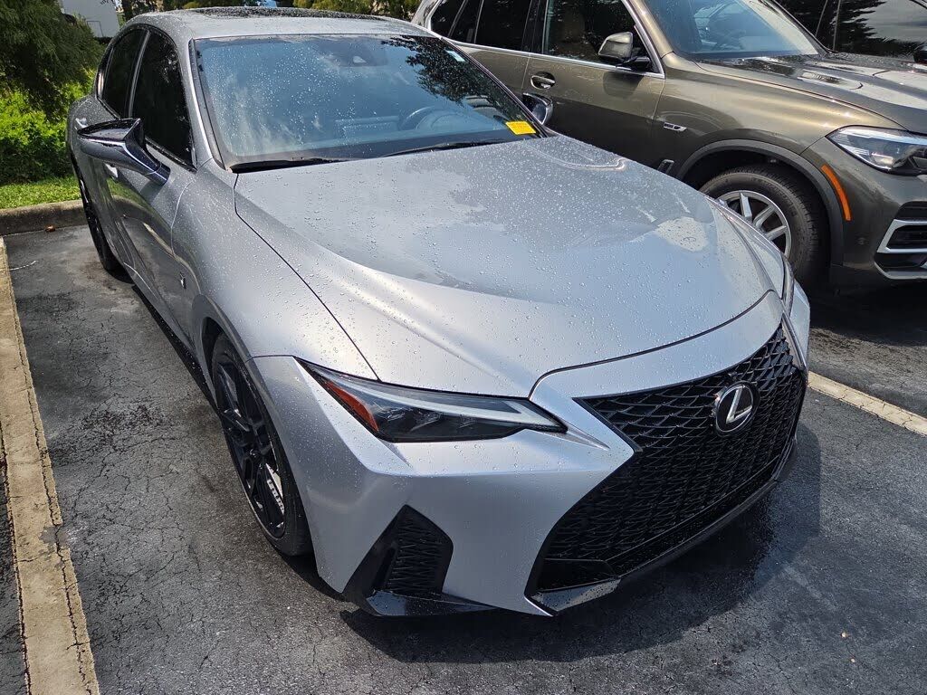 2023 LEXUS IS