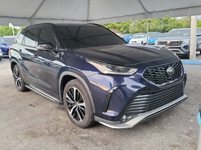 2022 TOYOTA Highlander
