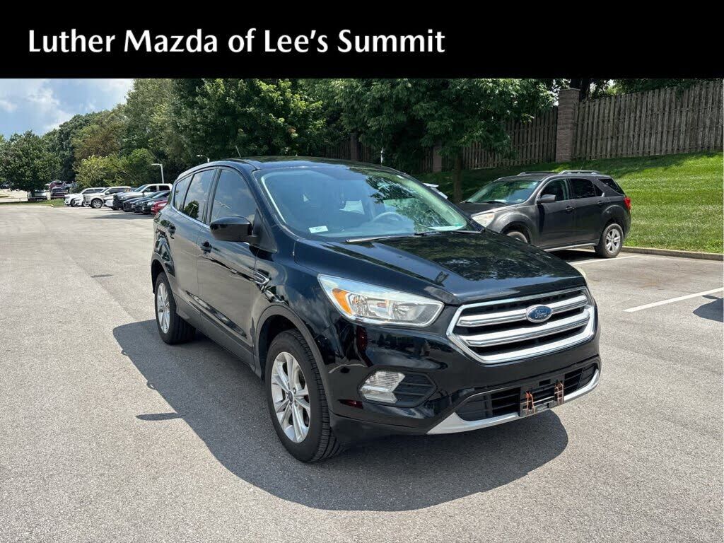 2017 FORD Escape