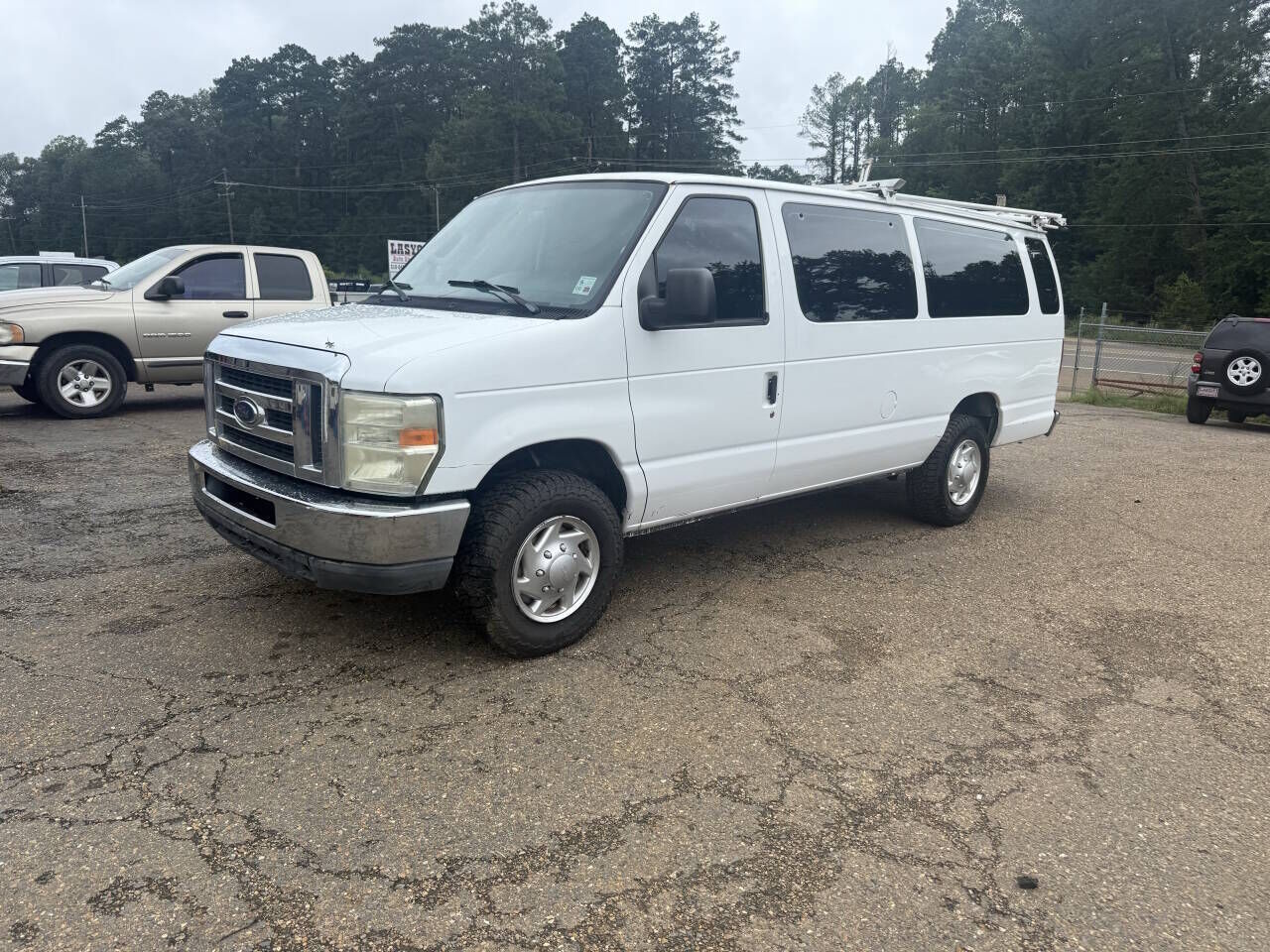 2010 FORD E-350
