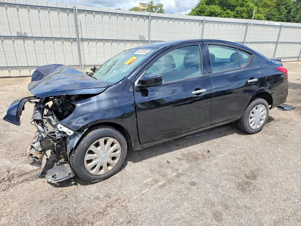 2018 NISSAN Versa