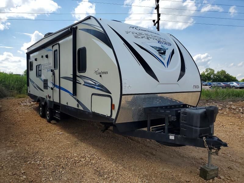 2017 FOREST RIVER Freedom Express