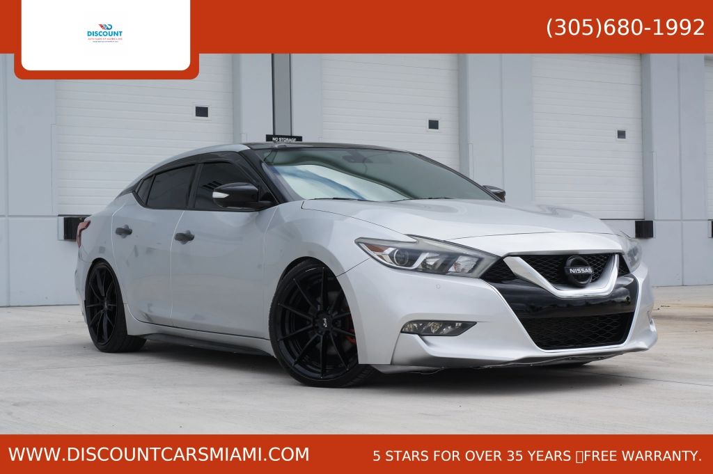 2017 NISSAN Maxima