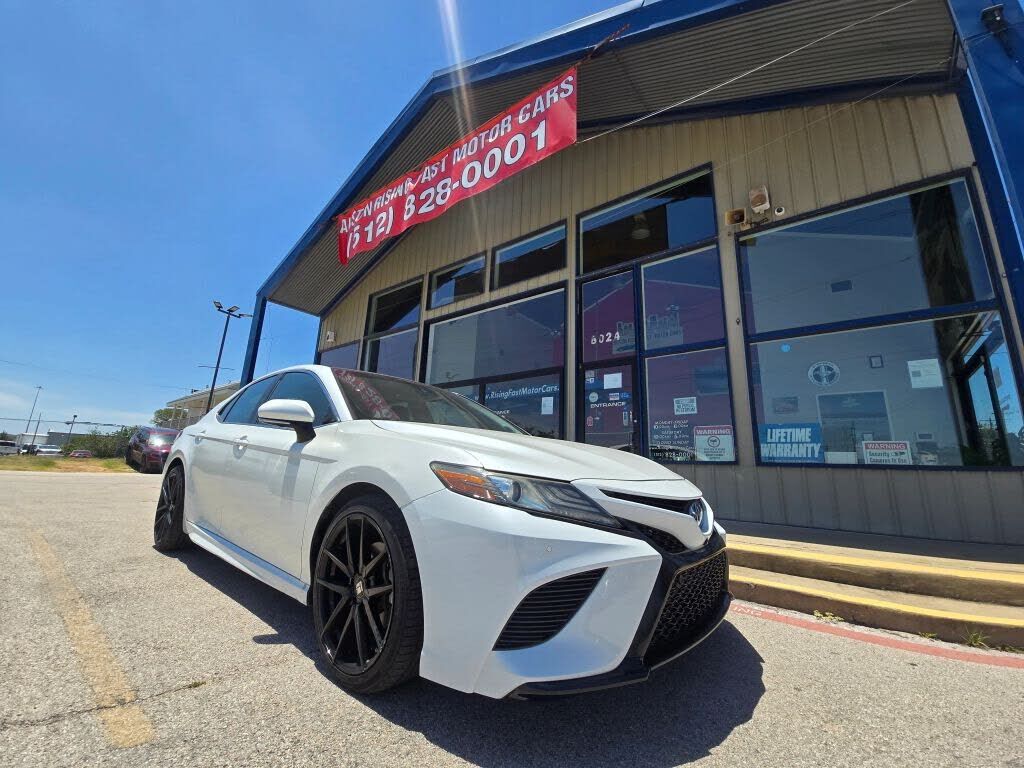 2018 TOYOTA Camry