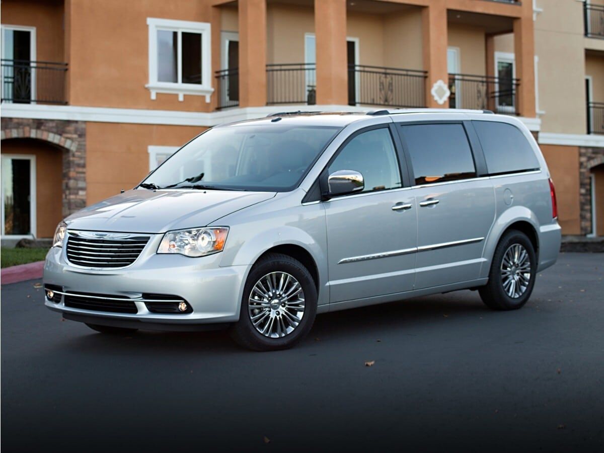 2014 CHRYSLER Town and Country