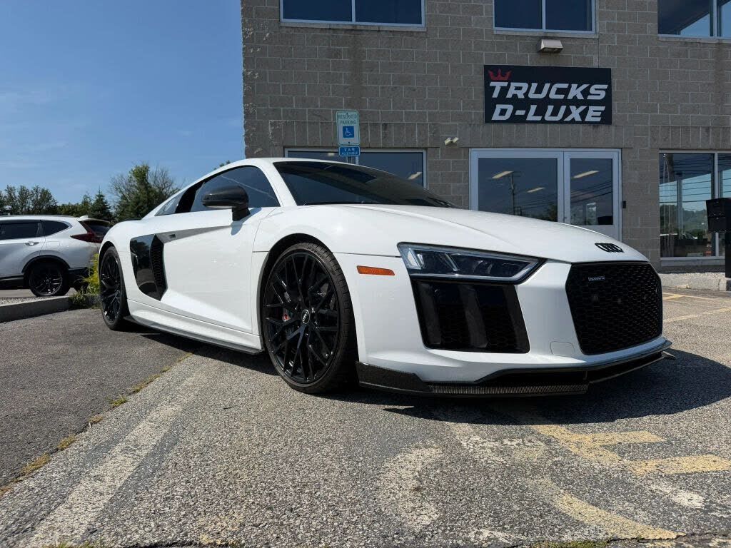 2017 AUDI R8
