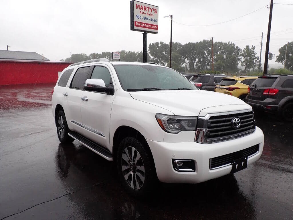 2018 TOYOTA Sequoia