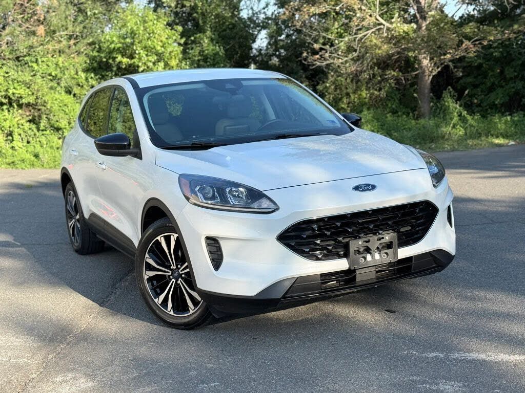2021 FORD Escape
