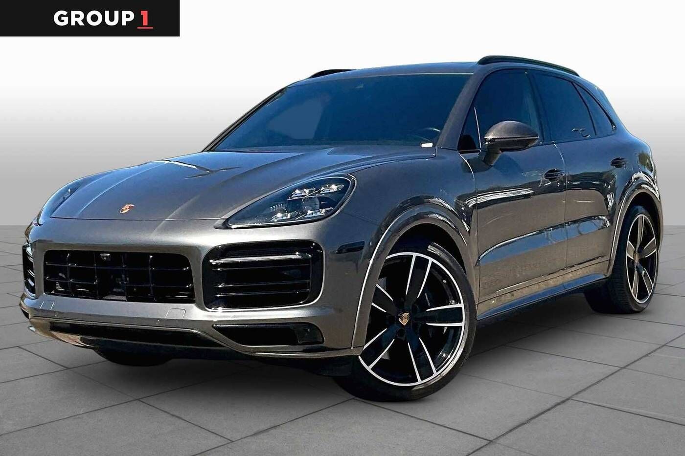 2022 PORSCHE Cayenne