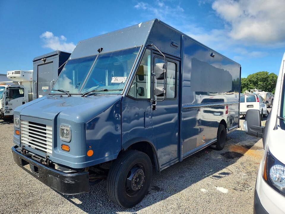2021 FORD Commercial Chassis