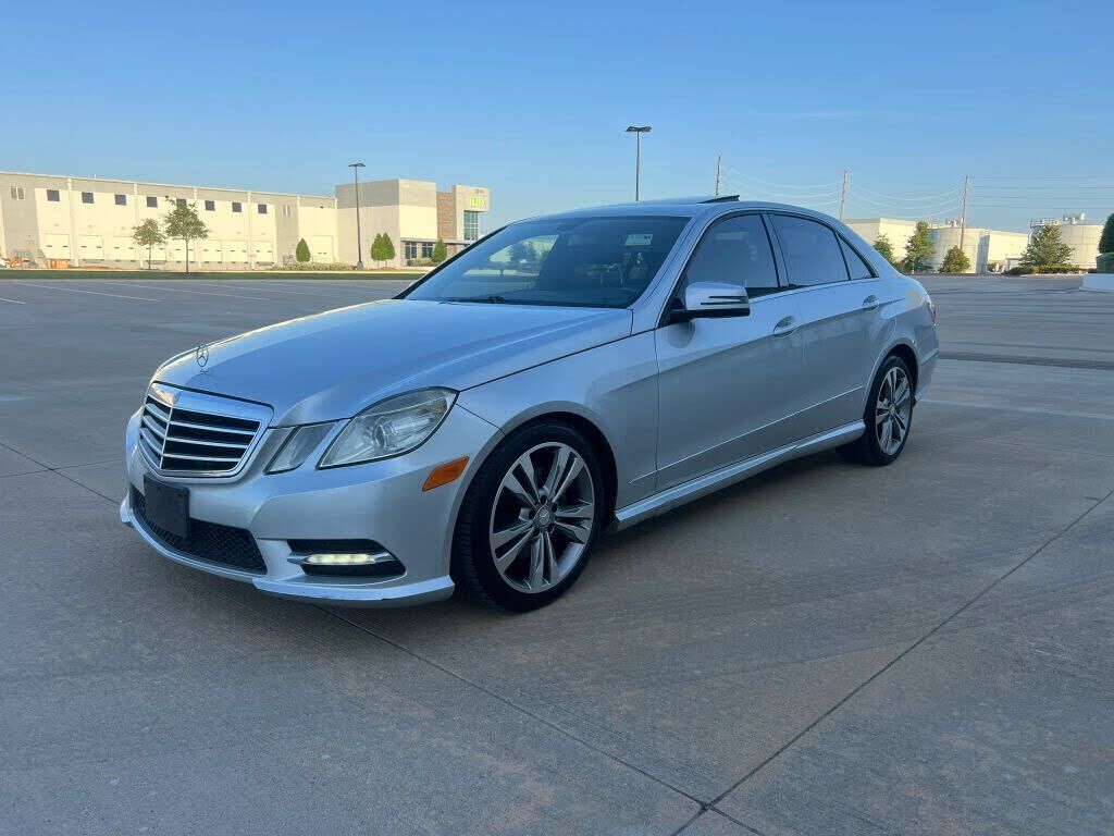 2013 MERCEDES-BENZ E-Class