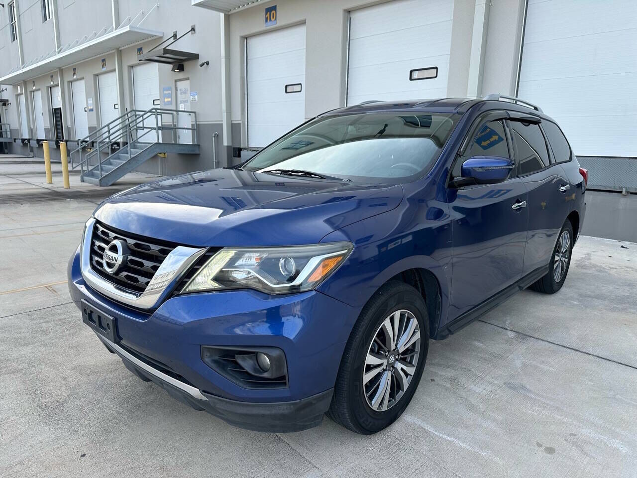 2017 NISSAN Pathfinder
