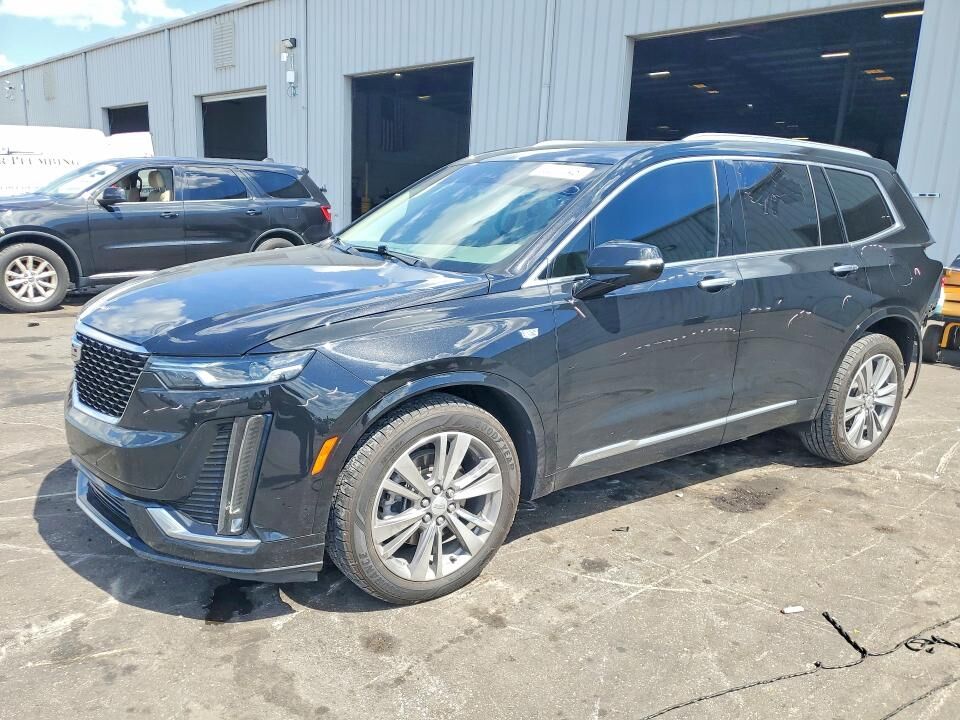 2022 CADILLAC XT6