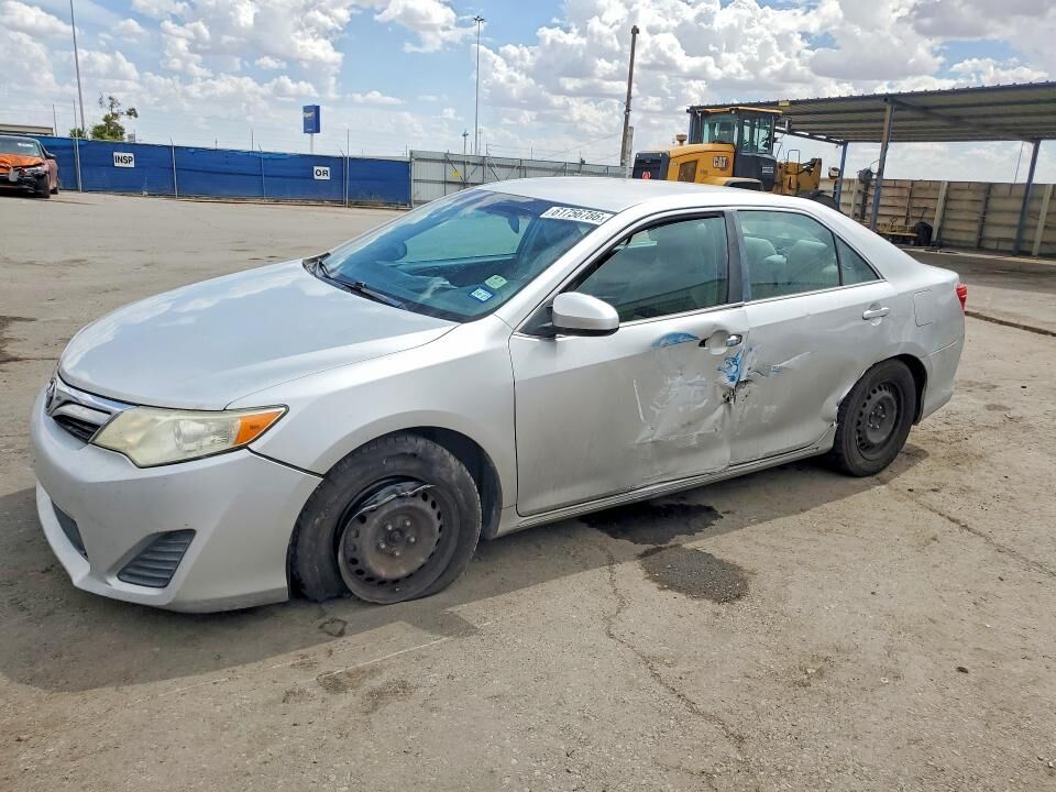 2013 TOYOTA Camry