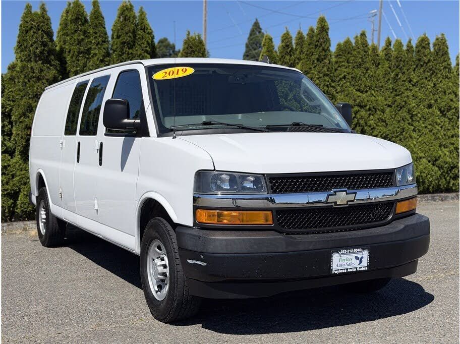 2019 CHEVROLET Express