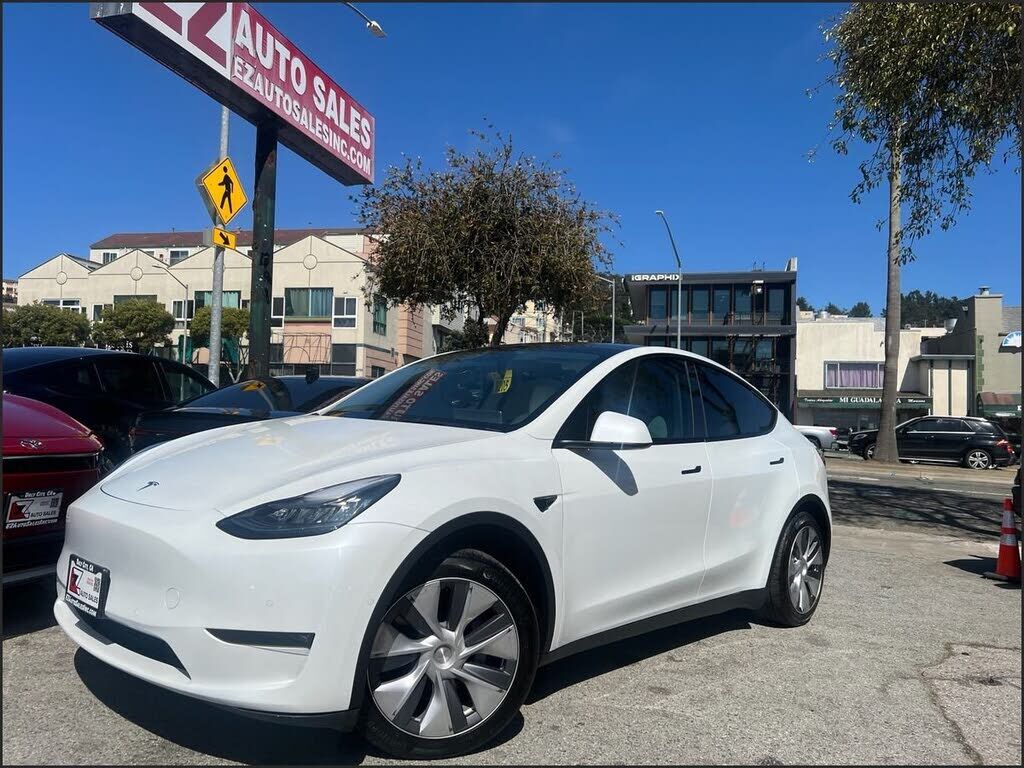 2021 TESLA Model Y